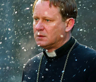 Dominion: Prequel to the Exorcist (2005)