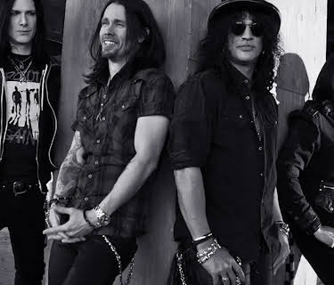 Slash: Raised on the Sunset Strip (2014)