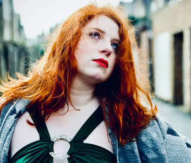 Eleanor Morton: Great Title, Glamorous Photo (2019)