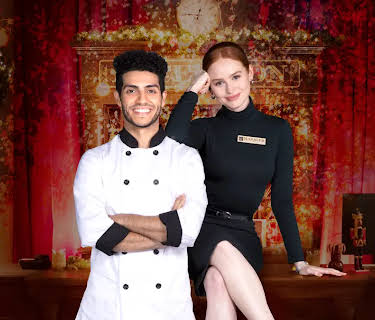 Hotel for the Holidays (2022)