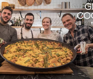 Globe-cooker in Paris: The Spanish (2018)