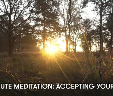 15 Minute Meditation: Accepting Yourself (2023)