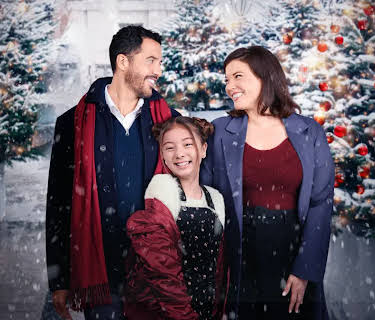 Mom's Christmas Boyfriend (2023)