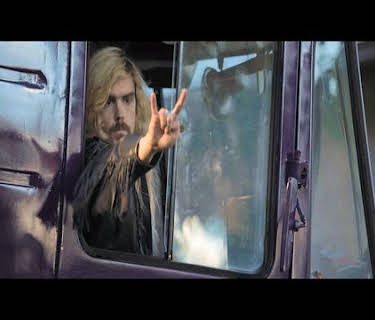 En heavy resa (2018)