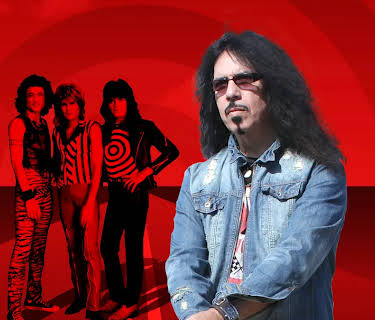 Quiet Riot: Well Now You're Here, There's No Way Back (2015)