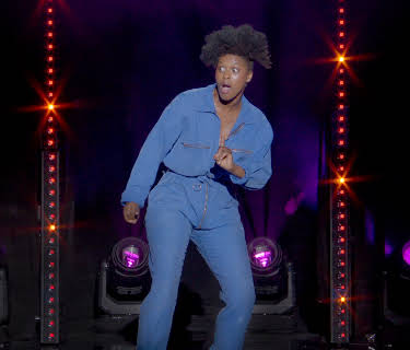 Fadily Camara : La plus drôle de tes copines (2019)