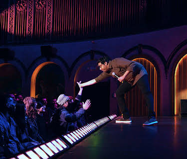 Hari Kondabolu: Warn Your Relatives (2018)