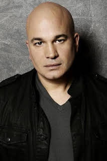 Robert Kelly
