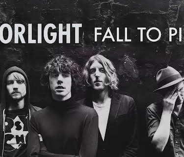 Razorlight - Fall To Pieces (2025)