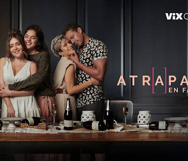 Atrapadas en familia (2023)