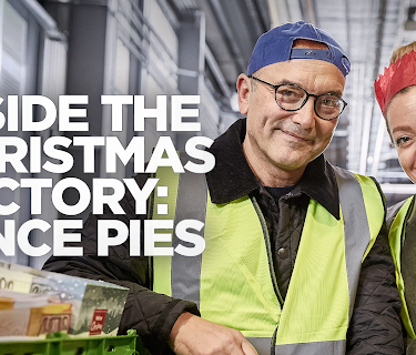 Inside the Christmas Factory: Mince Pies (2021)