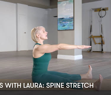 Pilates with Laura: Spine Stretch (2023)