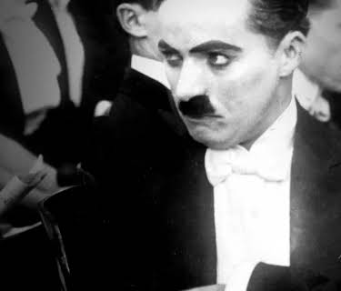 A Night in the Show (1915)