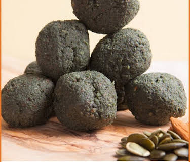 Almond and Acai Protein Balls (2015)