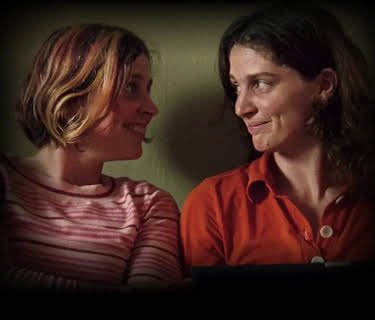 Beeswax (2009)