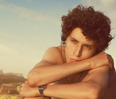 The Hand of God (2021)