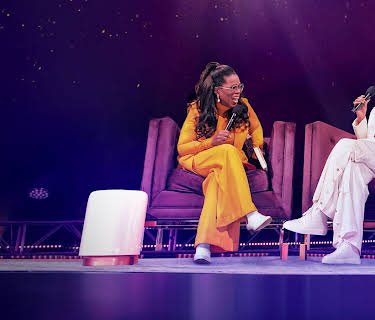 Lyset i oss alle: Michelle Obama og Oprah Winfrey (2023)