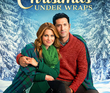 Christmas Under Wraps (2014)