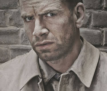 Kvinnen i buret (2014)