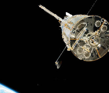 Great Heroes and Discoveries of Astronomy