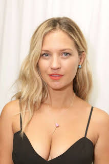 Vanessa Ray