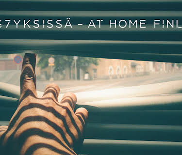 Eristyksissä (At Home Finland)