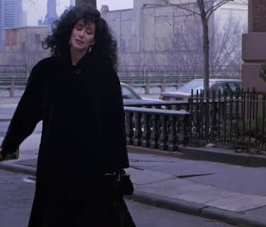 Encís de lluna (1988)