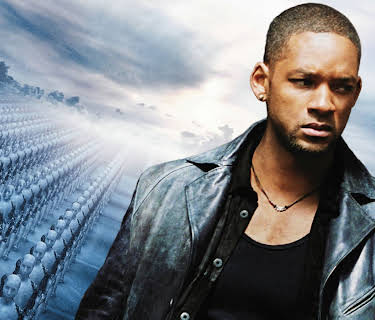 Yo robot (2004)