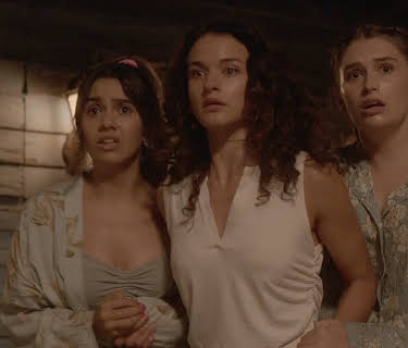 Slumber Party Massacre (2021)