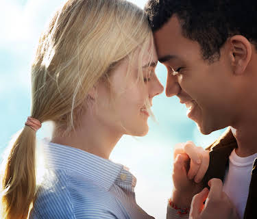 Dager med blå himmel (2020)