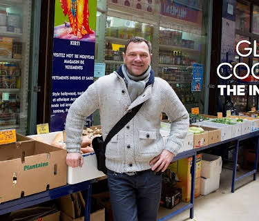 Globe-cooker in Paris: The Indians (2016)