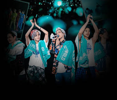 MY SHINee WORLD (2023)