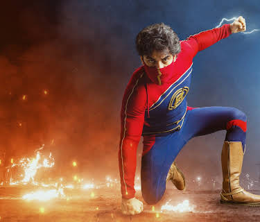 Minnal Murali (2021)