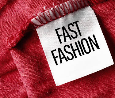 Fast Fashion (2021)