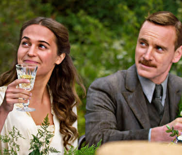 Fyren mellan haven (2016)