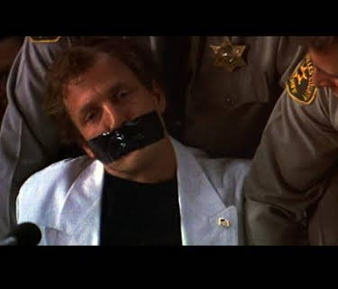 The People Vs. Larry Flynt (1997)
