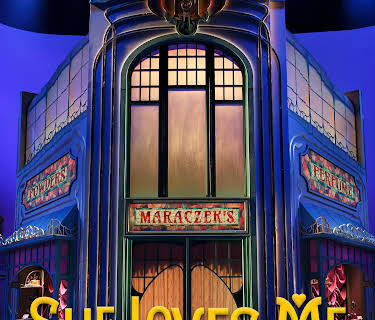 She Loves Me: Behind the Curtain (2016)