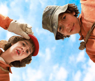 Holes (2004)