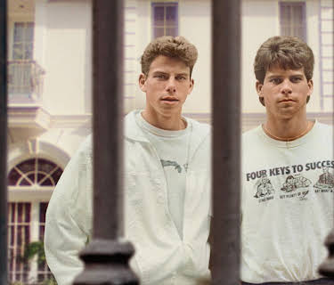 Menendez-brødrene (2024)