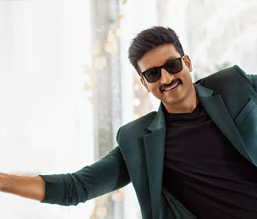 Pakka Commercial (2022)