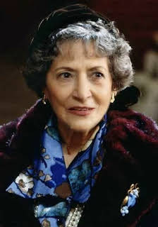 María Elena Flores
