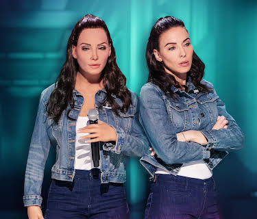 Whitney Cummings: Can I Touch It? (2019)