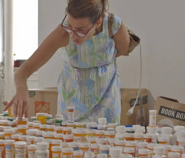 32 Pills: My Sister's Suicide (2023)