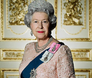 Queen Elizabeth II: Her Glorious Reign (2013)