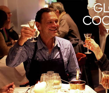 Globe-cooker in Paris: The Danes (2016)