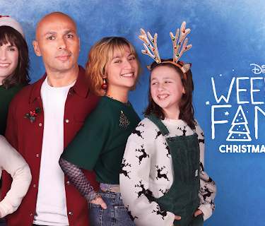 Weekend Family Christmas Special (2022)