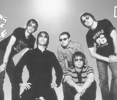 Oasis: Standing on the Edge of the Noise (2023)