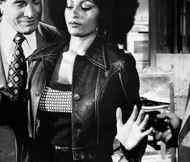 Foxy Brown (1974)