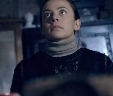 Ghost in the Curved Mirror