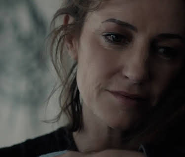 Rose Plays Julie (2020)
